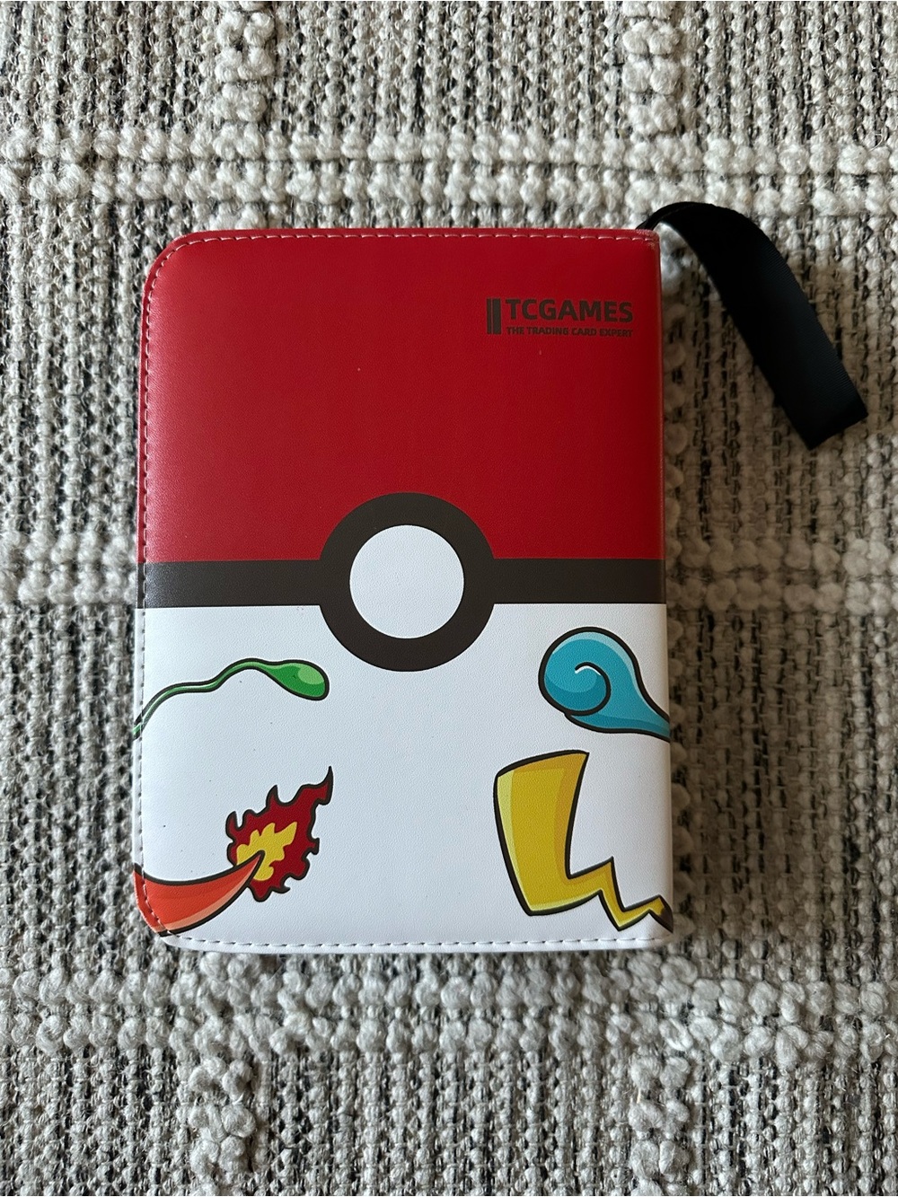 Pokémon Binder Filled with 400+ Cards! - Picture 2 of 12
